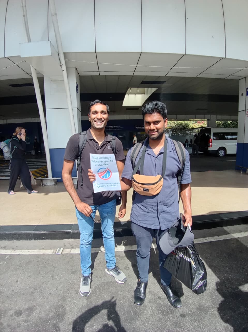 AKMT Holidays airport welcome with a guest