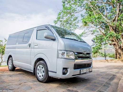 Toyota KDH (Van)